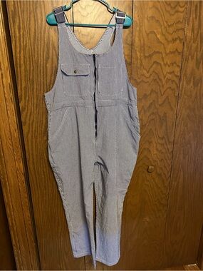EUC UNISEX SIZE 46 STORM MASTER PINSTRIPE 100% cotton overall navy/white